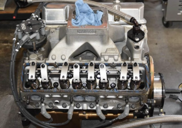 SMALL BLOCK CHEVY ENGINE USED IN TOP DRAGSTER